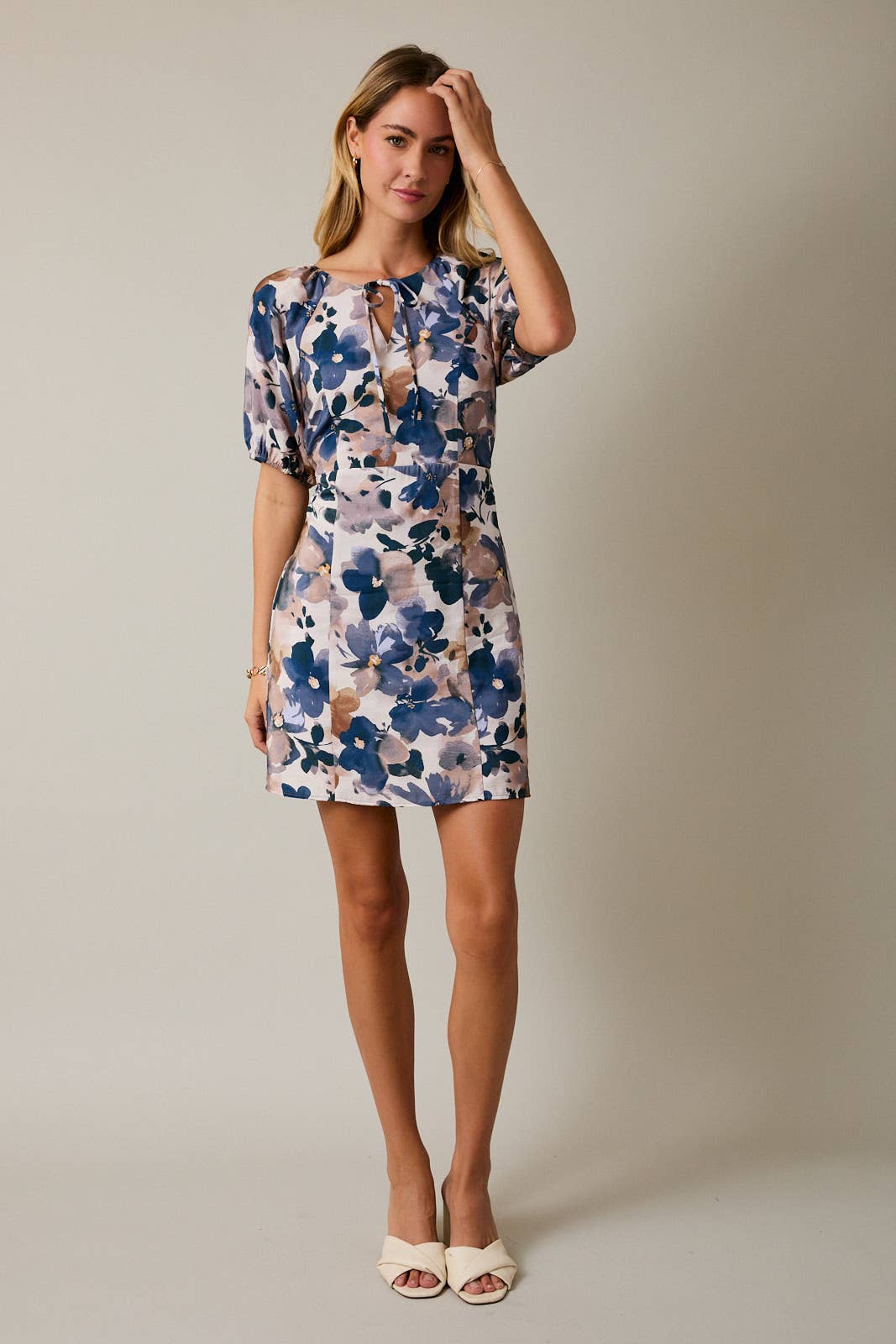FRONT SPAGHETTI TIE BACK ELASTIC FLORAL PRINT MINI DRESS