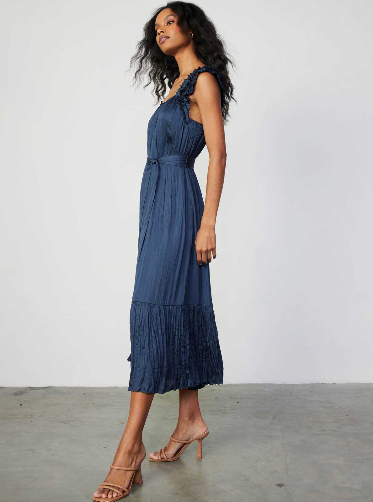 Double-Layer Ruffle Sleeve Crinkle Dress