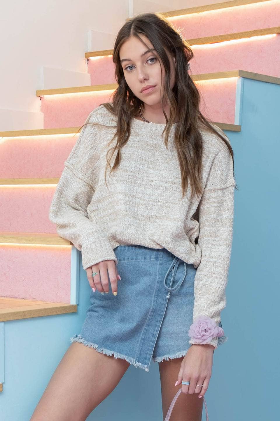 EXPOSED SEAM DROP SHOULDER PULLOVER SWEATER