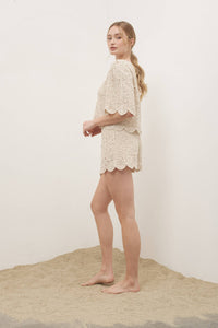 CROCHET LACE TOP WITH SCALLOP HEM