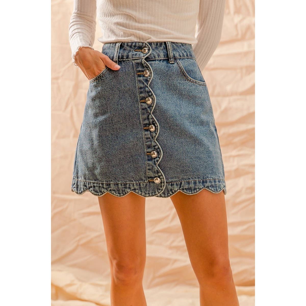 SCALLOP BUTTONED FRONT DENIM SKIRT