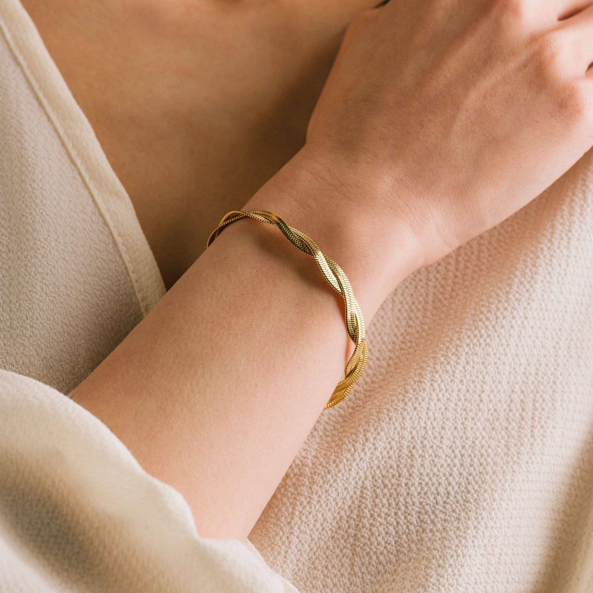 Josie Twist Herringbone Bracelet | Gold Bracelet |18K Gold