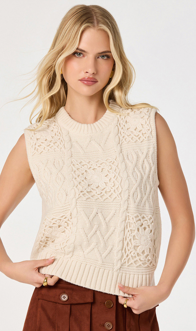 ASTR Edlyn Top