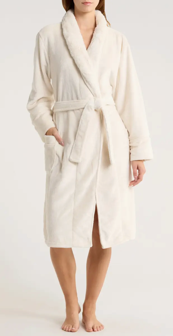 The Luxe Plush Robe