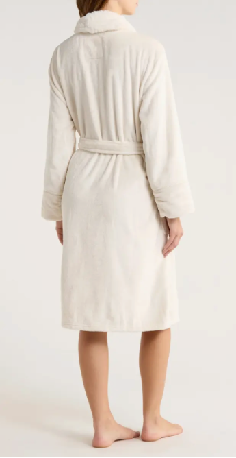 The Luxe Plush Robe