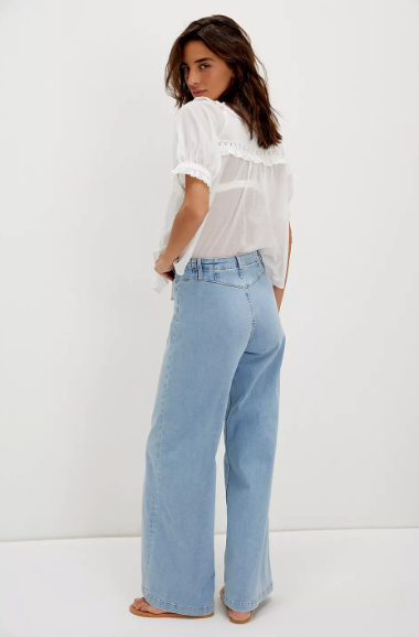 The Libre Wide Leg Jean