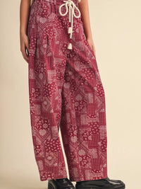 Bandana Print Pleated Barrel Pants