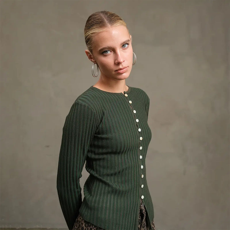 Slim knit Button front Top