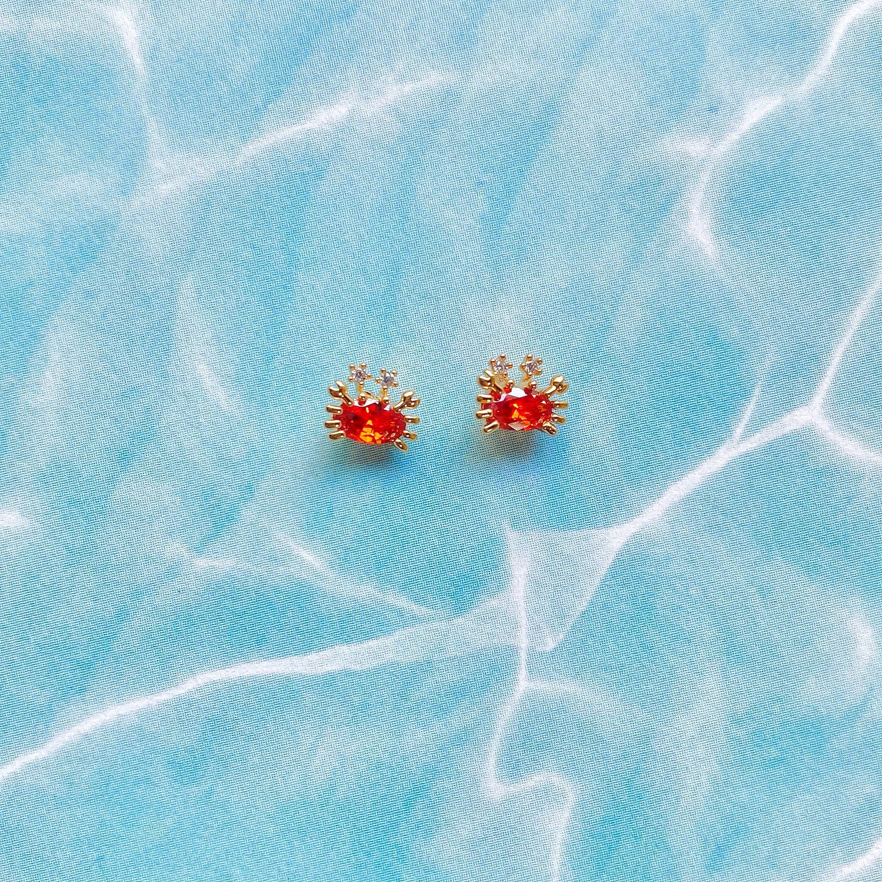 Cutie Crab Studs