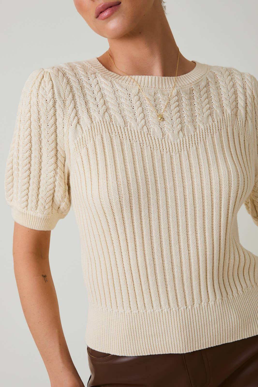Round Neck Puff Short Sleeve Cable Sweater