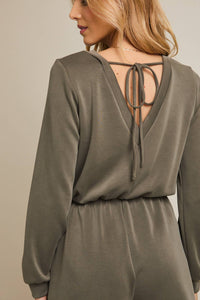 ROUND NECK LONG SLEEVE BACK TIE ROMPER