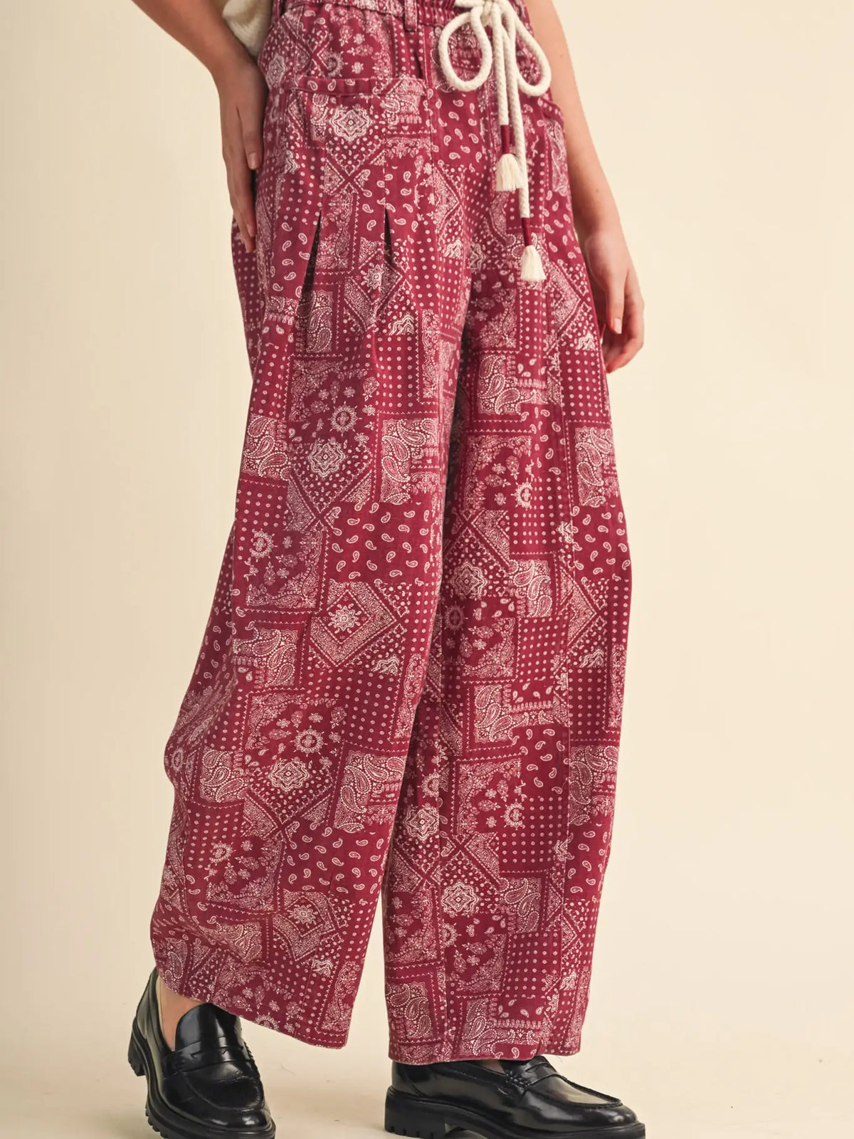 Bandana Print Pleated Barrel Pants